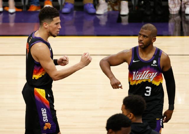 世界杯手机观看-保罗唱罢布克登台!太阳小将半场21分扼住雄鹿咽喉